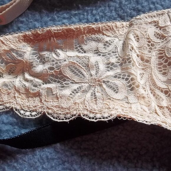 Wacoal All Dressed Up Contour T-Shirt Underwire Bra. - Picture 4 of 6